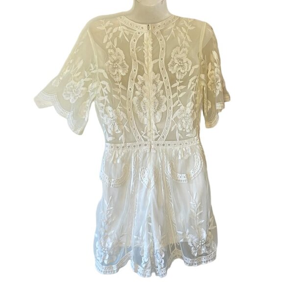 Honey Punch As You Wish White Lace Embroidered Romper with Plunge V-Neck  Buckle - Picture 6 of 11